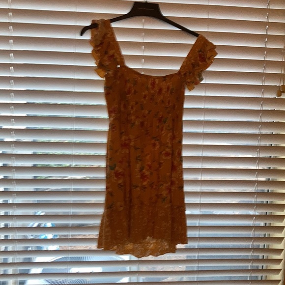 Super Cute Flowery Sleeless Size M - Picture 2 of 4